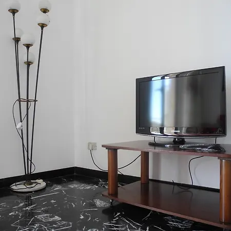 Helga's House Apartman San Remo