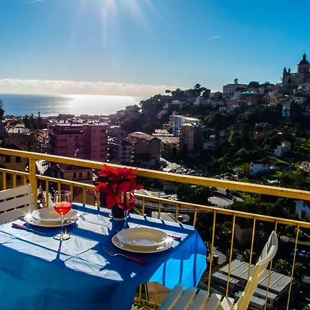 Helga's House Appartement San Remo